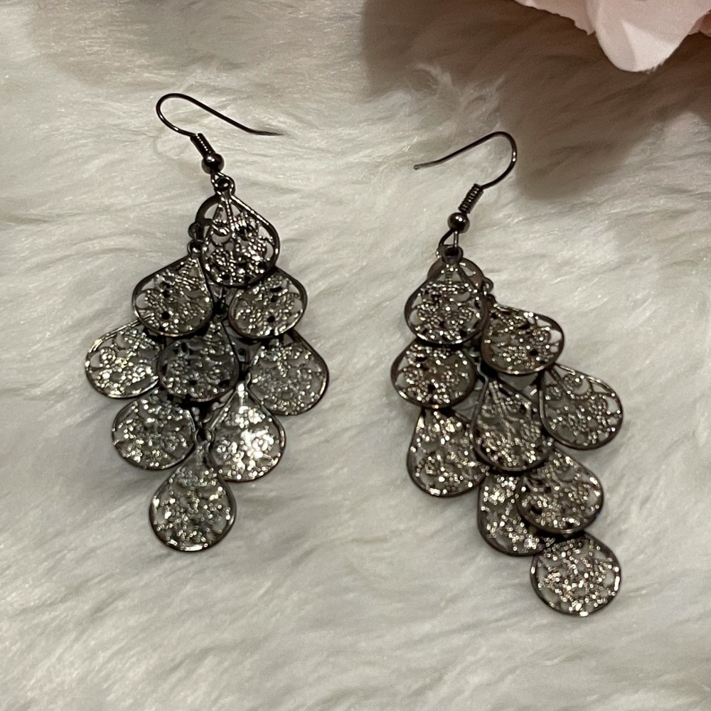 🌟3/$20🌟 Dangly Chandelier Earrings
